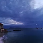 Demaria U Komizi S Pogledom Na 公寓 *