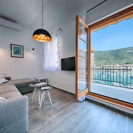 Apartament Demaria U Komizi S Pogledom Na *