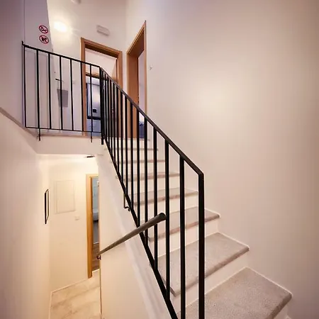 Demaria U Komizi S Pogledom Na Apartament