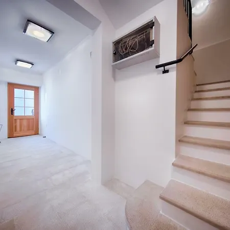 Demaria U Komizi S Pogledom Na Apartament Komiža